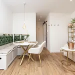 Cosy Renove - Proche De La - Di مينتون