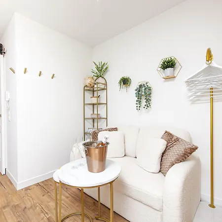 Cosy Renove - Proche De La - Di Lägenhet Menton