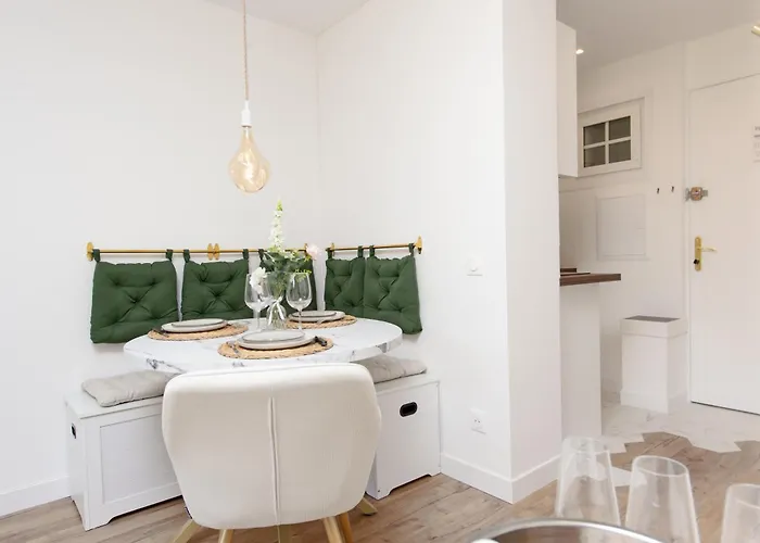 Cosy Renove - Proche De La - Di Apartment